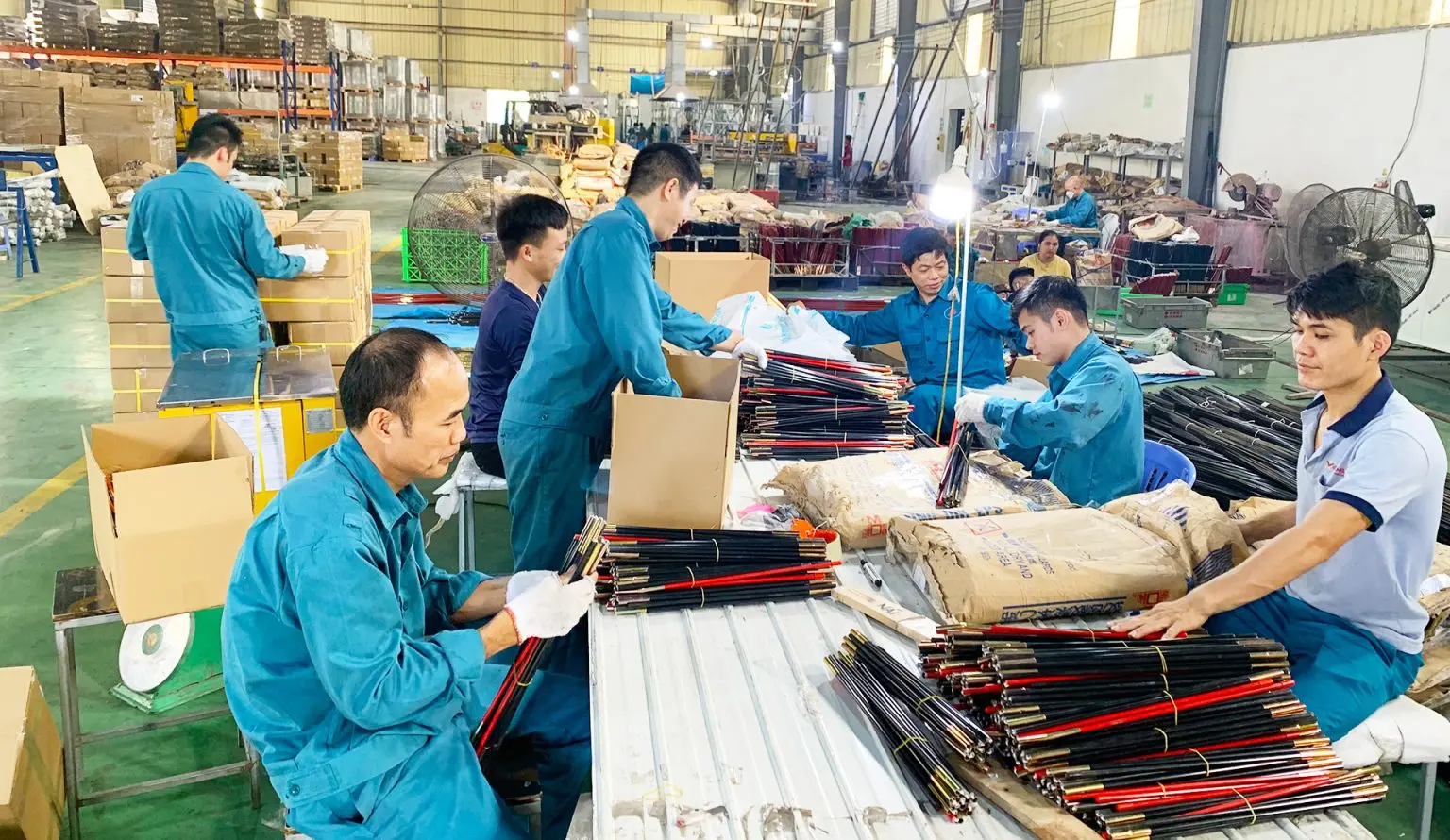 Nhà máy sản xuất xe kéo, đẩy